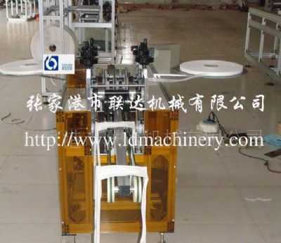 口罩上帶機(jī)、無(wú)紡布上帶機(jī)圖片 - 